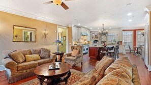 Ferienhaus, Mehrere Betten (Westhampton Wonder) | Wohnzimmer