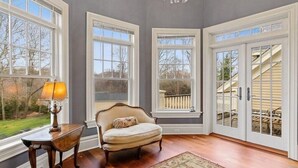 Interior - Westhampton Wonder (Westhampton)