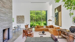 House, Multiple Beds (Modernist Dream House) | Living room - Modernist Dream House (Water Mill)