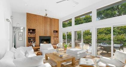 Hollow Tree Hideaway