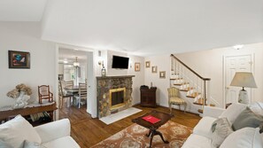 House, Multiple Beds (East Quogue Quintessential) | Living room