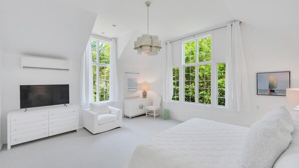 House, Multiple Beds (Perfection in East Hampton) | 4 bedrooms, iron/ironing board, WiFi - Perfection in East Hampton (East Hampton)