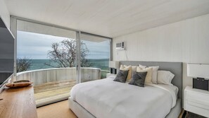 Maison, plusieurs lits (Waterfront Modern in East Hampton) | 4 chambres