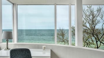 独立别墅, 多张床 (Waterfront Modern in East Hampton) | 住宿内部