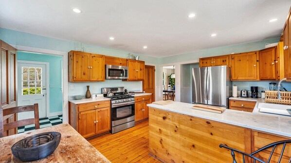 Casa, varias camas (East Hampton Haven) | Cocina privada