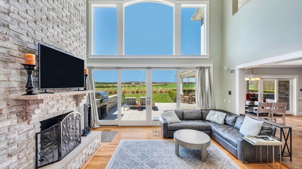 House, Multiple Beds (Water Mill Villa) | Living room