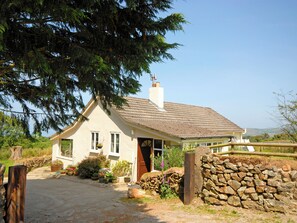 Exterior - 3 bedroom accommodation in Newport (Newport)