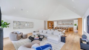 House, Multiple Beds (Shelter Island Sensation) | Living room - Shelter Island Sensation (Shelter Island)