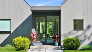 House, Multiple Beds (Shelter Island Sensation) | Exterior