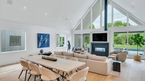 House, Multiple Beds (Shelter Island Sensation) | Living room - Shelter Island Sensation (Shelter Island)