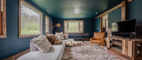 Télévision, cheminée