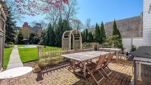Unclassified image, 5 of 19, button - Sag Harbor Village Sensation (Sag Harbor)