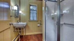House, Multiple Beds (Sag Harbor Village Sensation) | Bathroom - Sag Harbor Village Sensation (Sag Harbor)