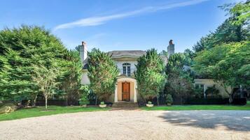 Rumah, Beberapa Tempat Tidur (East Hampton Villa) | Eksterior