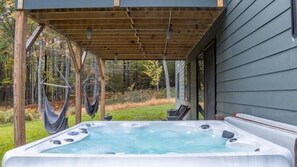 House, Multiple Beds (Hudson Valley Wooded Wonder) | Spa | Hot tub - Hudson Valley Wooded Wonder (Kerhonkson)