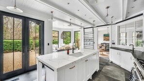 House, Multiple Beds (Summit Harborside Spectacular) | Private kitchen