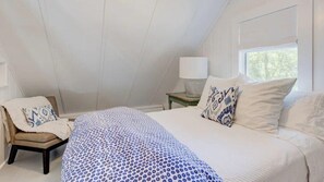 House, Multiple Beds (Fish Cove Cottage) | 4 bedrooms, iron/ironing board, WiFi - Fish Cove Cottage (Southampton)