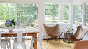 Ferienhaus, Mehrere Betten (Fish Cove Cottage) | Speisen