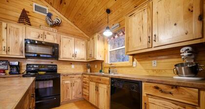 Secluded Hochatown Cabin w/ Hot Tub, Fire Pit - Sleeps 6 đČ