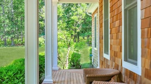 Balcony - Wonderful in Springs (East Hampton)
