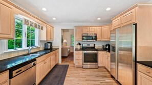 House, Multiple Beds (Northwest Woods Escape) | Private kitchen