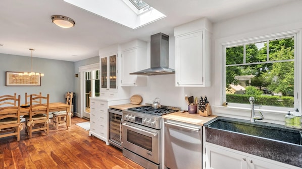 House, Multiple Beds (Sag Harbor Beauty) | Private kitchen - Sag Harbor Beauty (Sag Harbor)