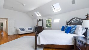 House, Multiple Beds (Comfort in East Quogue) | 5 bedrooms - Comfort in East Quogue (East Quogue)