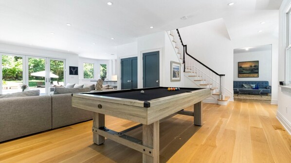 House, Multiple Beds (Comfort in East Quogue) | Games room - Comfort in East Quogue (East Quogue)