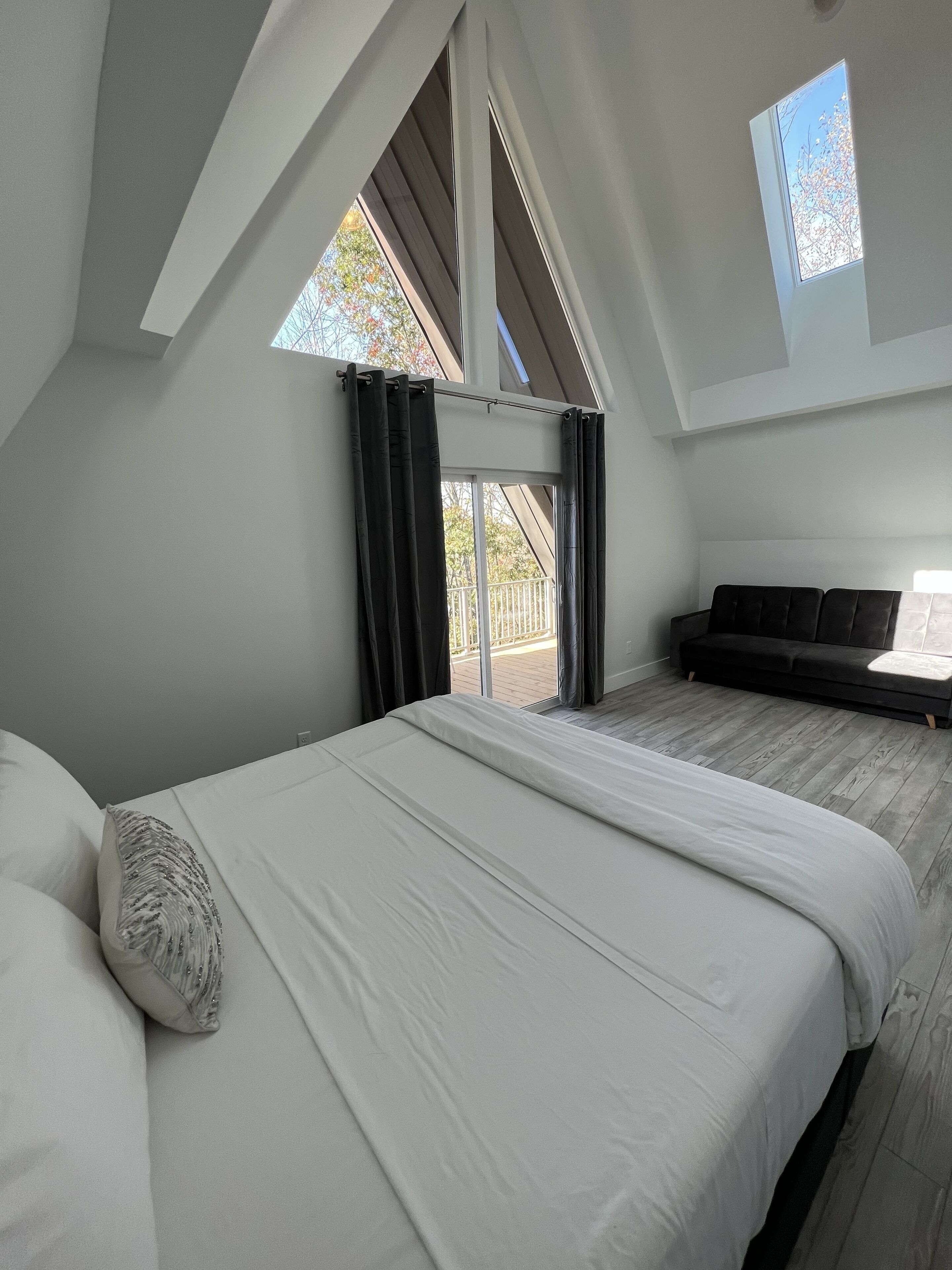 1 bedroom, iron/ironing board, travel cot, free WiFi