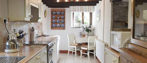 Lavastoviglie, seggiolone, freezer