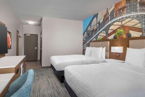 In-room safe, desk, blackout drapes, iron/ironing board - Hampton Inn New Orleans French Quarter Market Area (New Orleans)