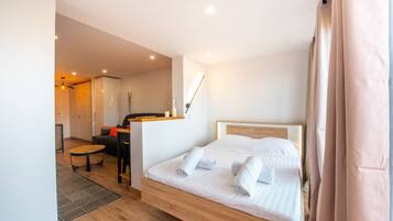 1 bedroom, iron/ironing board, free WiFi, bed sheets