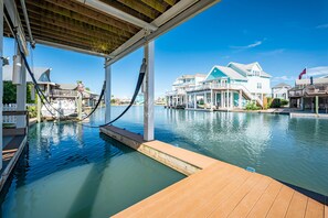 Marina - Agua Vista Waterfront Home 💥Hot Tub💥Sun Deck-Fish off Patio🎣Kayaks provided🛶 (Jamaica Beach)