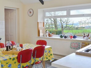 Dining - 3 bedroom accommodation in Haltwhistle (Haltwhistle)