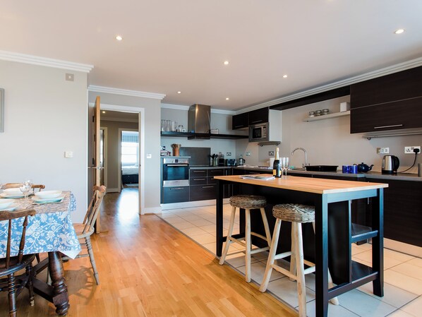 Unclassified image, 1 of 13, button