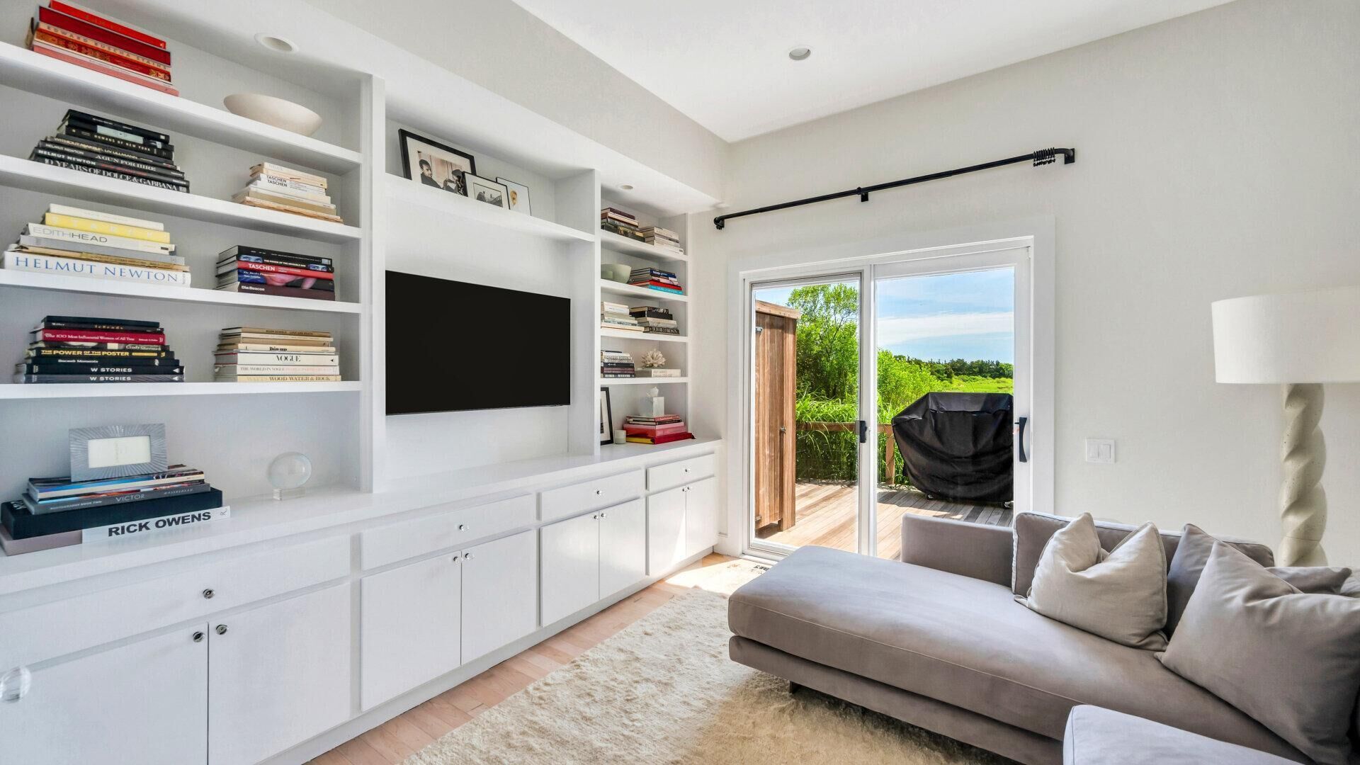 Rumah, Beberapa Tempat Tidur (Beach Road Retreat) | Ruang keluarga
