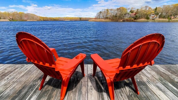 Unclassified image, 1 of 43, button - Escape on Big Fresh Pond (Southampton)
