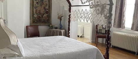 1 bedroom, desk, free WiFi, bed sheets