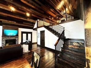 Interior - Lakeview Cabin | Hot Tub | Kayaks | Fishing | Games | ATV Trails (MENA)