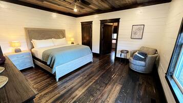 5 bedrooms, iron/ironing board, free WiFi, bed sheets