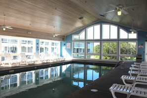 Indoor pool, outdoor pool - Deluxe suite at the oceanfront Surfside Resort (Falmouth)