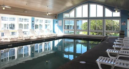 Deluxe suite at the oceanfront Surfside Resort