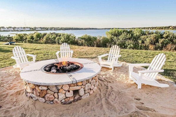 Property grounds - Deluxe suite at the oceanfront Surfside Resort (Falmouth)