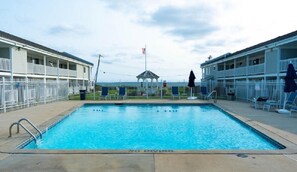 Indoor pool, outdoor pool - Deluxe suite at the oceanfront Surfside Resort (Falmouth)