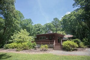 Exterior - Goochland Getaway, cedar hexagon cabin in woods (Manakin-Sabot)