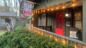 Exterior -  Cozy Cabin with river frontage yards from river launch for kayaking or fishing. (Cherokee Village)