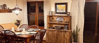  Cozy Cabin with river frontage yards from river launch for kayaking or fishing.