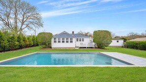 Pool - Fort Pond Pristine (Montauk)