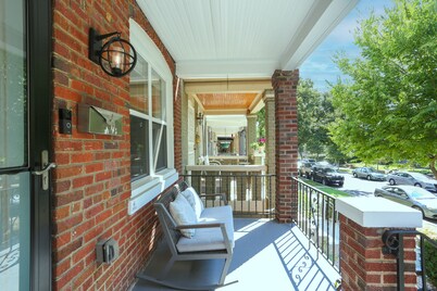 Private Patio + Parking + Near H Street & DC Attractions Great for Families!