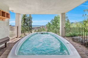 Baignoire à remous extérieure